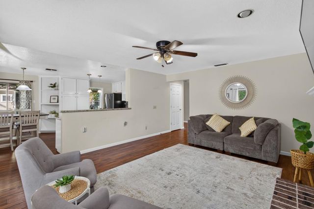 807 Rancho Gaviota Ct, Roseville, CA 95747