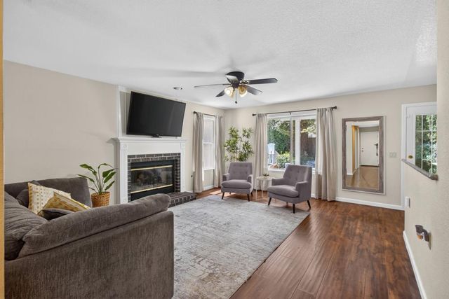 807 Rancho Gaviota Ct, Roseville, CA 95747