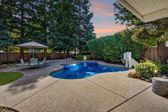 807 Rancho Gaviota Ct, Roseville, CA 95747