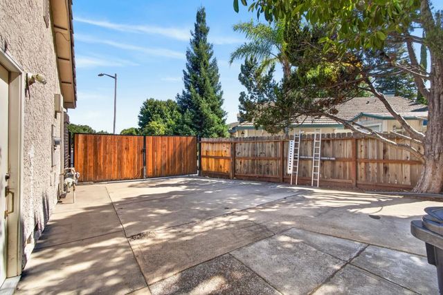 807 Rancho Gaviota Ct, Roseville, CA 95747