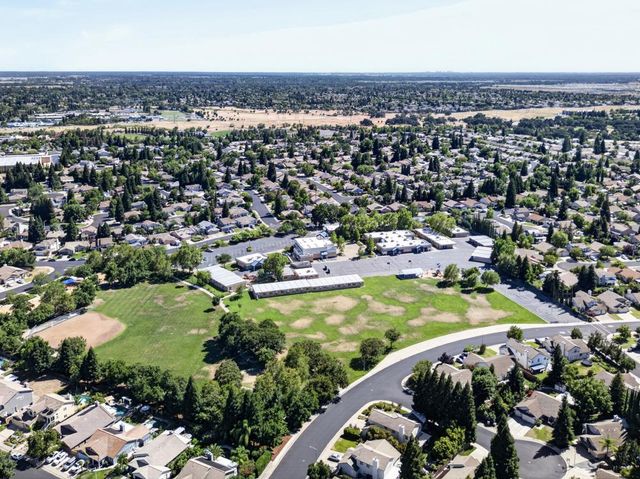 807 Rancho Gaviota Ct, Roseville, CA 95747