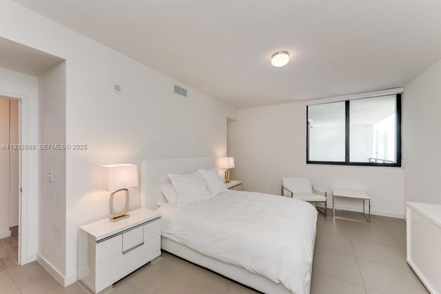 999 SW 1st Ave 3216, Miami, FL 33130