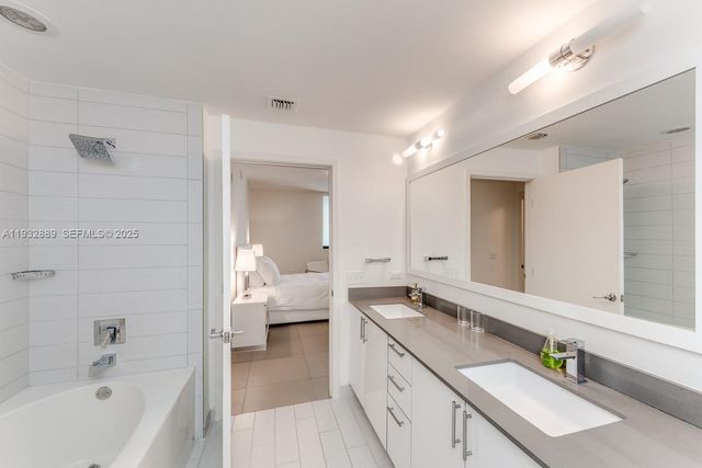 999 SW 1st Ave 3216, Miami, FL 33130