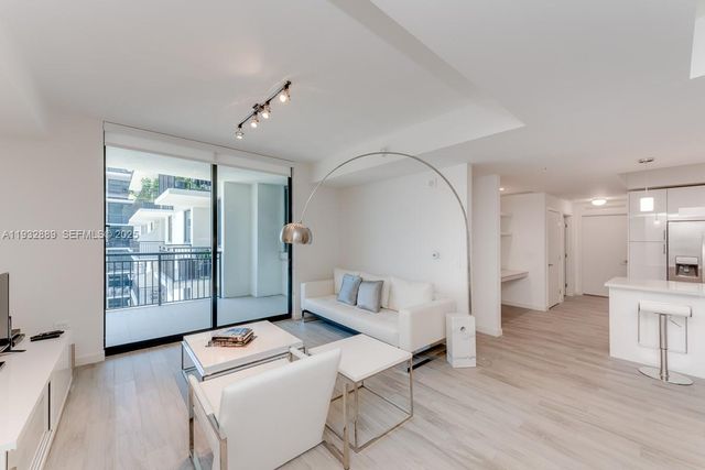 999 SW 1st Ave 3216, Miami, FL 33130