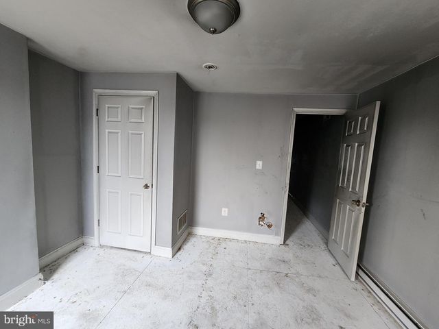 1824 E FEDERAL ST, Baltimore, MD 21213