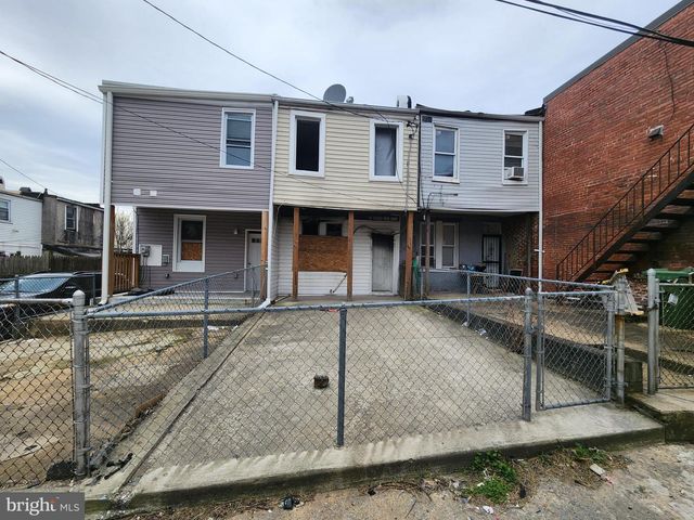 1824 E FEDERAL ST, Baltimore, MD 21213