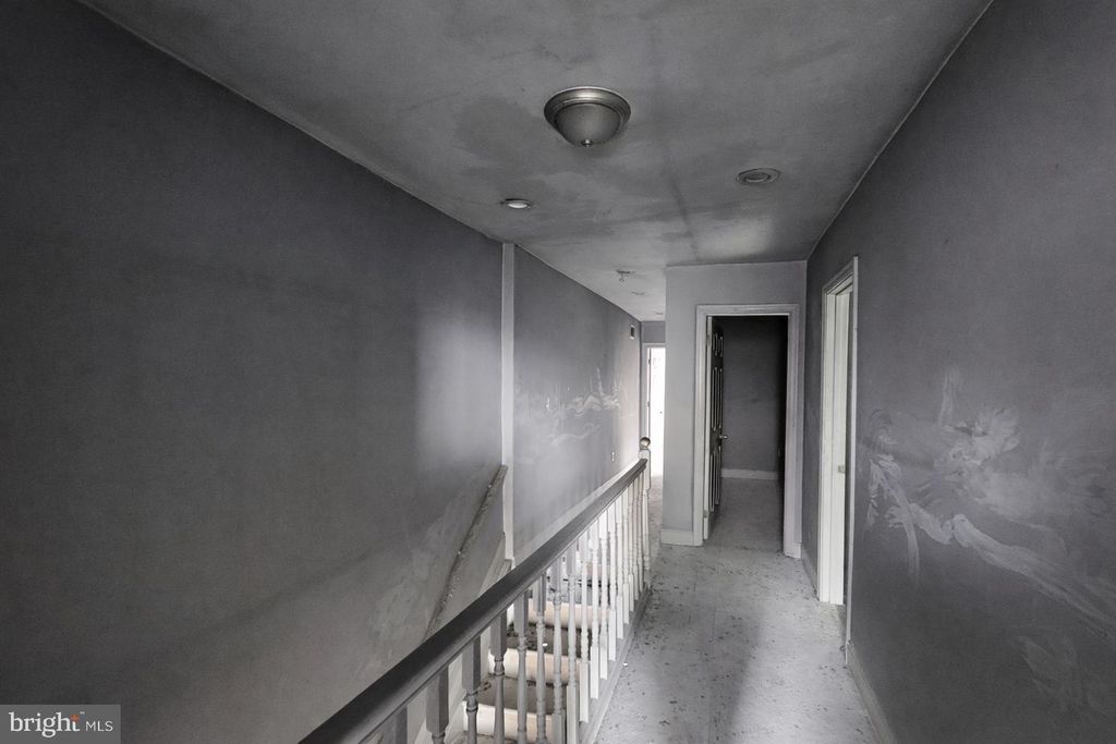 Image 14 of property listing at 1824 E FEDERAL ST, Baltimore, MD 21213