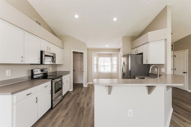 8157 BRISTOL BAY AVENUE, Lakeland, FL 33810