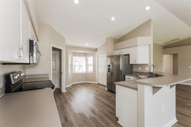 8157 BRISTOL BAY AVENUE, Lakeland, FL 33810