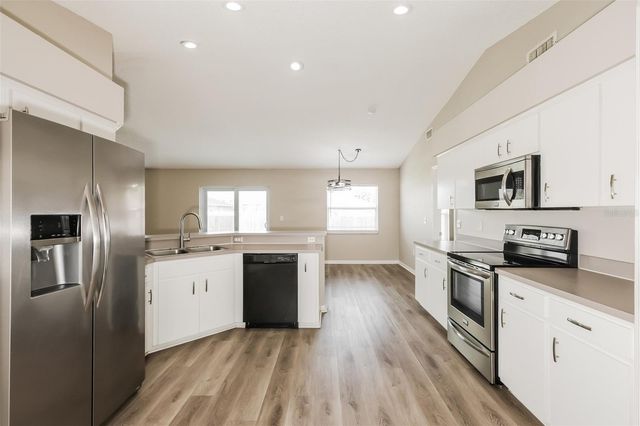 8157 BRISTOL BAY AVENUE, Lakeland, FL 33810