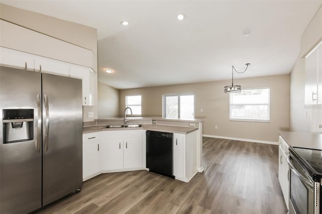 8157 BRISTOL BAY AVENUE, Lakeland, FL 33810