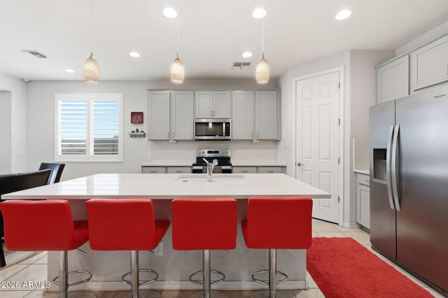 7014 W PEDRO Lane, Laveen, AZ 85339