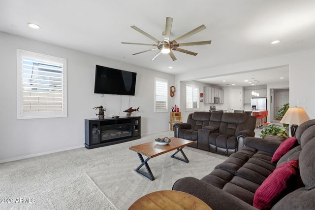 7014 W PEDRO Lane, Laveen, AZ 85339