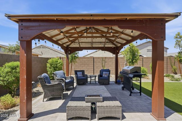 7014 W PEDRO Lane, Laveen, AZ 85339