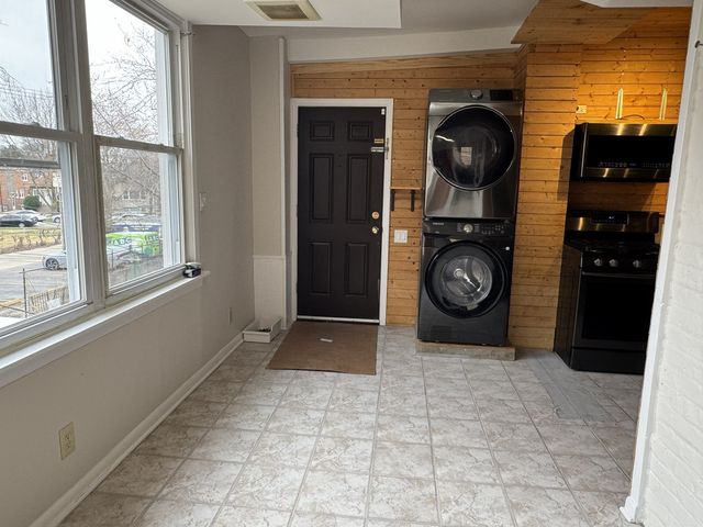 5816 W Higgins Avenue 2, Chicago, IL 60630