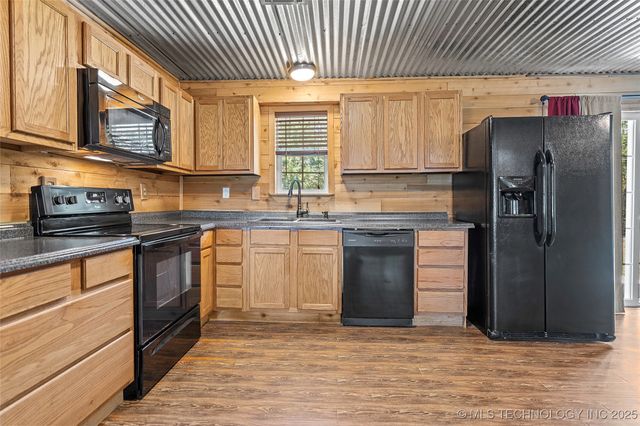 1892 Stobtown, Ardmore, OK 73401