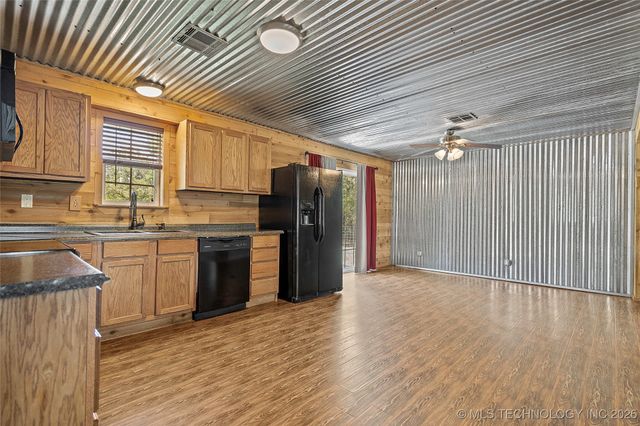 1892 Stobtown, Ardmore, OK 73401