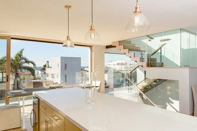 814 Monterey Boulevard, Hermosa Beach, CA 90254