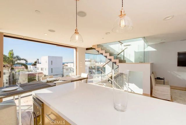 814 Monterey Boulevard, Hermosa Beach, CA 90254