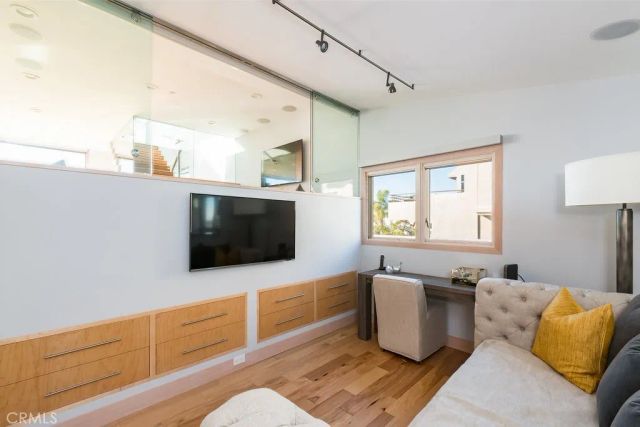 814 Monterey Boulevard, Hermosa Beach, CA 90254