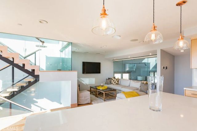 814 Monterey Boulevard, Hermosa Beach, CA 90254