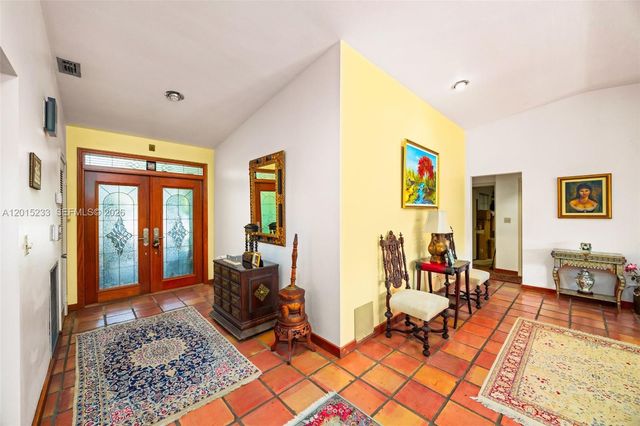 21141 NE 21st Ct, Miami, FL 33179