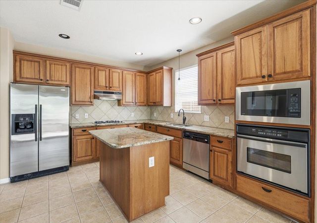 2112 Westfalian TRL, Austin, TX 78732