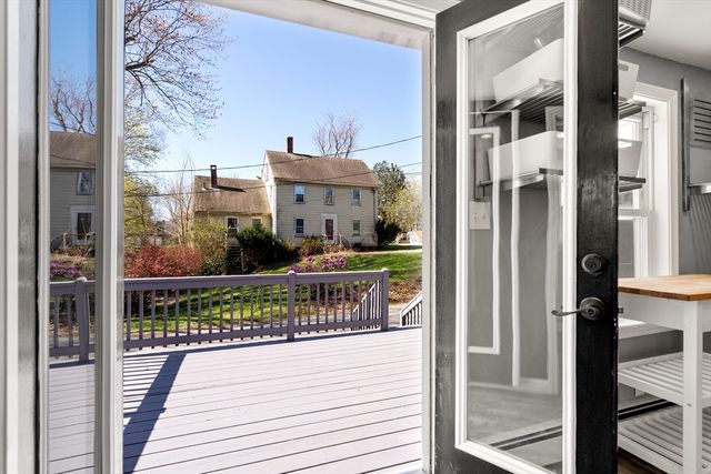 114 Washington Street 1, Groveland, MA 01834