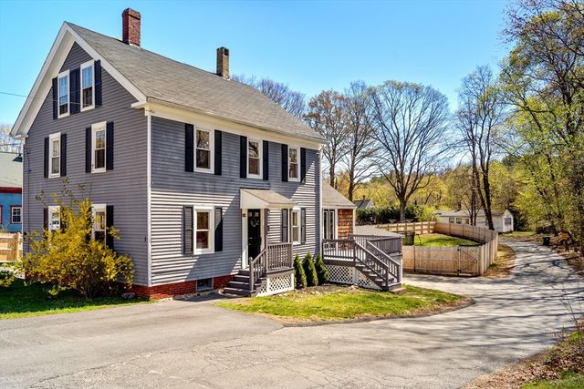 114 Washington Street 1, Groveland, MA 01834