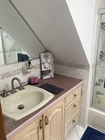 124 Gardiner Rd CH, Quincy, MA 02169