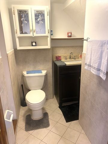 124 Gardiner Rd CH, Quincy, MA 02169