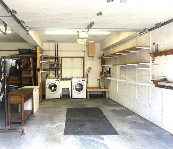 124 Gardiner Rd CH, Quincy, MA 02169