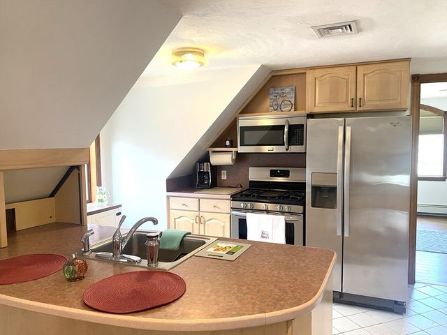 124 Gardiner Rd CH, Quincy, MA 02169