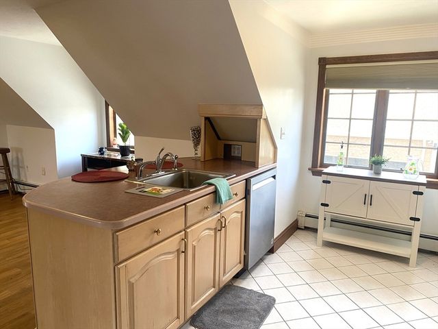 124 Gardiner Rd CH, Quincy, MA 02169