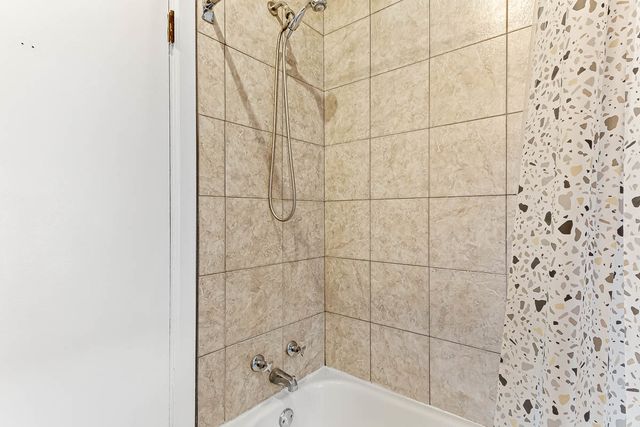 6836 S Michigan Avenue, Chicago, IL 60637