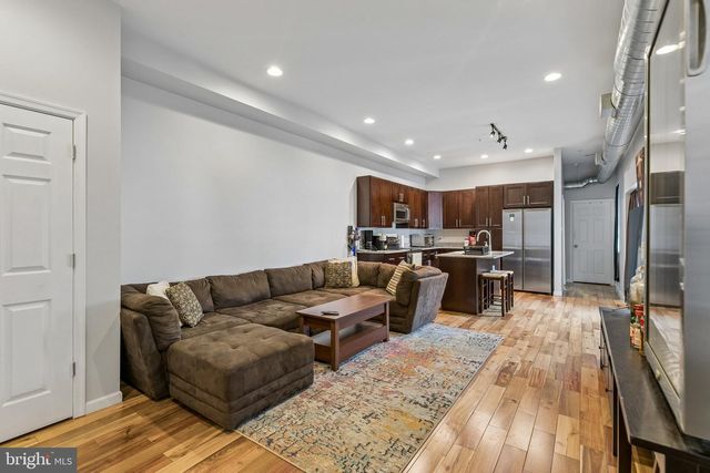413 FAIRMOUNT AVE, Philadelphia, PA 19123