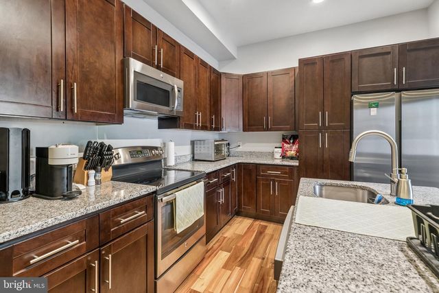413 FAIRMOUNT AVE, Philadelphia, PA 19123