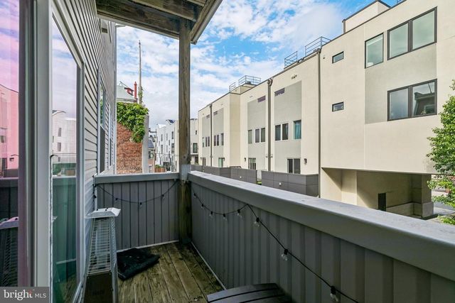 413 FAIRMOUNT AVE, Philadelphia, PA 19123