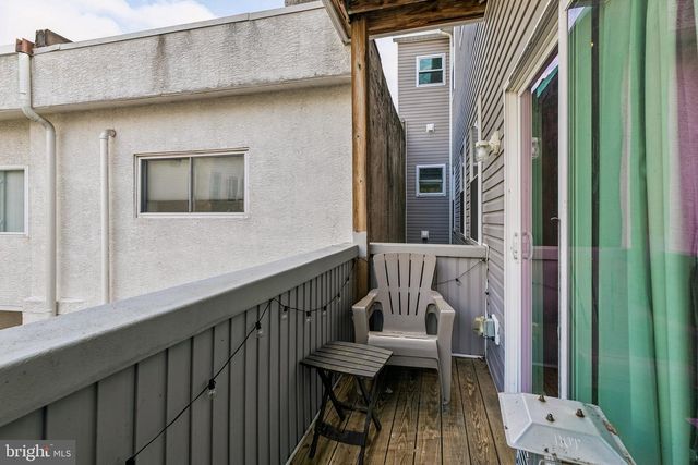 413 FAIRMOUNT AVE, Philadelphia, PA 19123