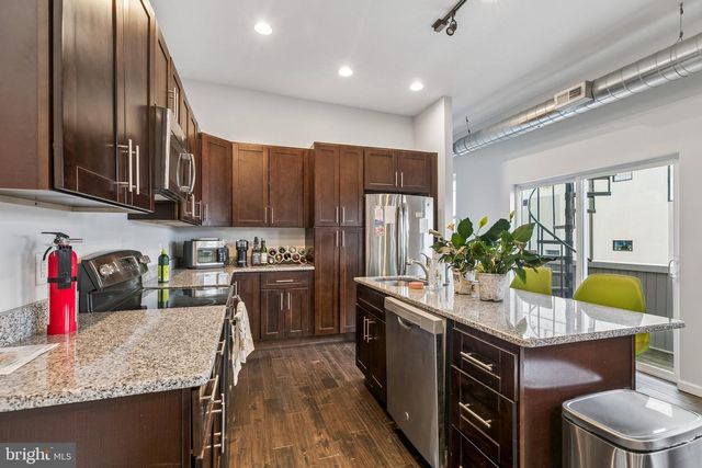 413 FAIRMOUNT AVE, Philadelphia, PA 19123