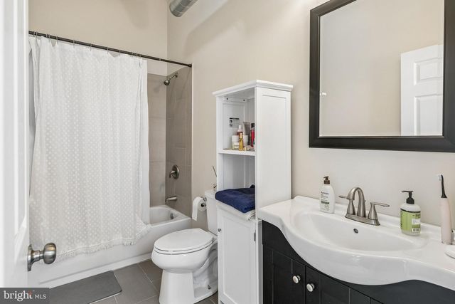 413 FAIRMOUNT AVE, Philadelphia, PA 19123