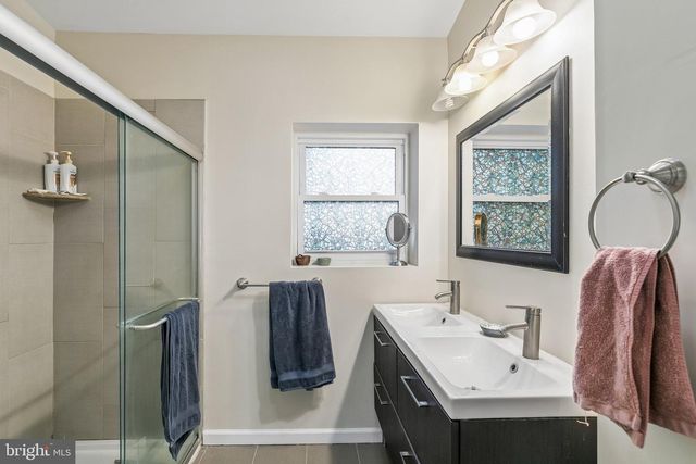 413 FAIRMOUNT AVE, Philadelphia, PA 19123