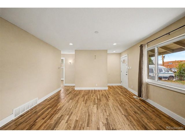 2301 E 93rd Pl, Thornton, CO 80229
