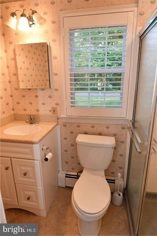 26 MORNINGSIDE DR, Pennington, NJ 08534