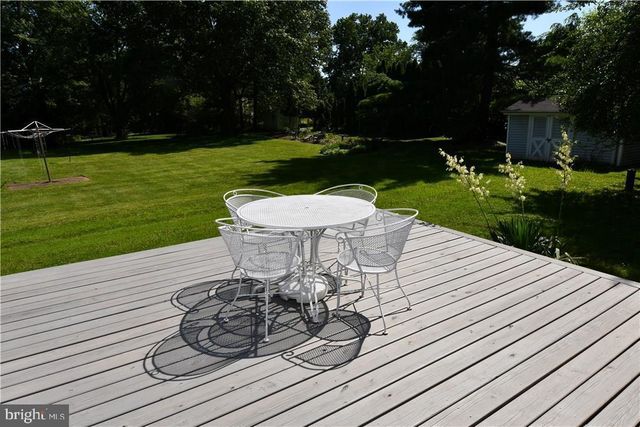 26 MORNINGSIDE DR, Pennington, NJ 08534