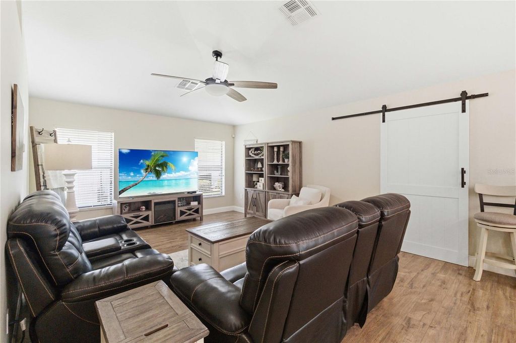 Image 15 of property listing at 122 LENA ANN DRIVE, St Cloud, FL 34771