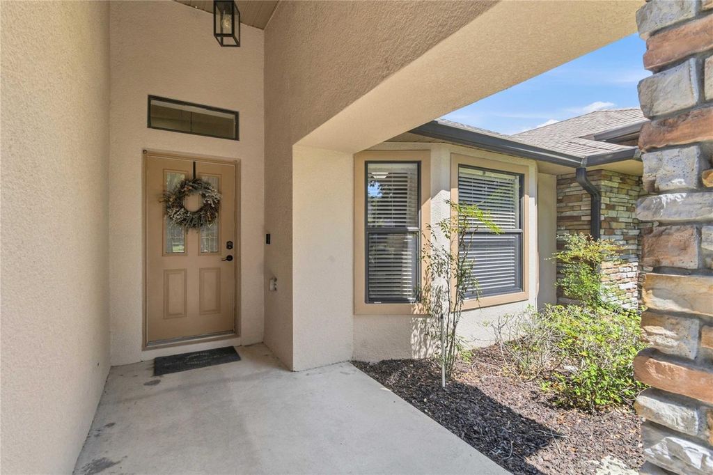 Image 4 of property listing at 122 LENA ANN DRIVE, St Cloud, FL 34771