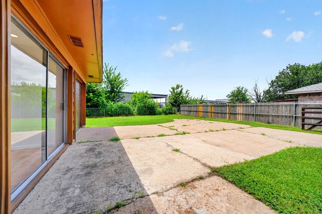 8312 Charles Street, Greenville, TX 75402