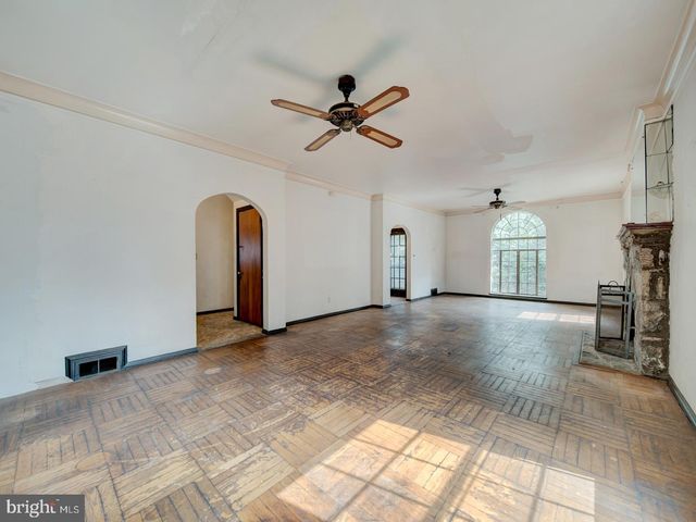 3819 SUITLAND RD SE, Washington, DC 20020