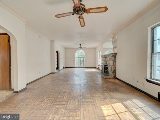 3819 SUITLAND RD SE, Washington, DC 20020